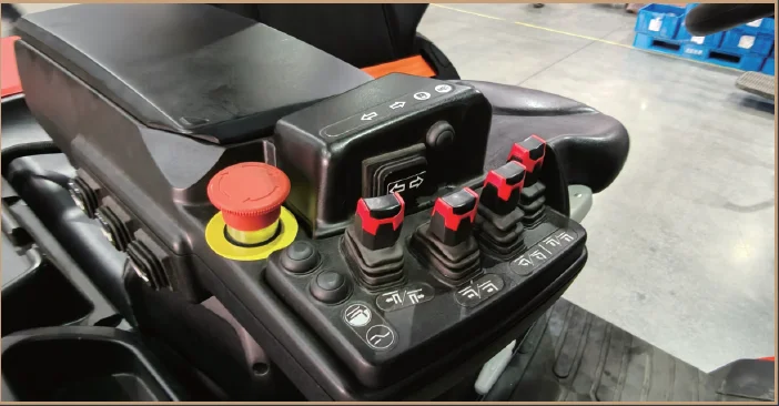 Controles ergonômicos da linha EP EFL PRO